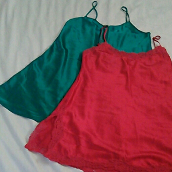 (2) Victoria Secret nighgowns: red & turquiose - Picture 1 of 4